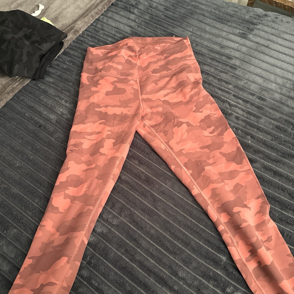 Pink Camo Lululemon Leggings (Align 28”)